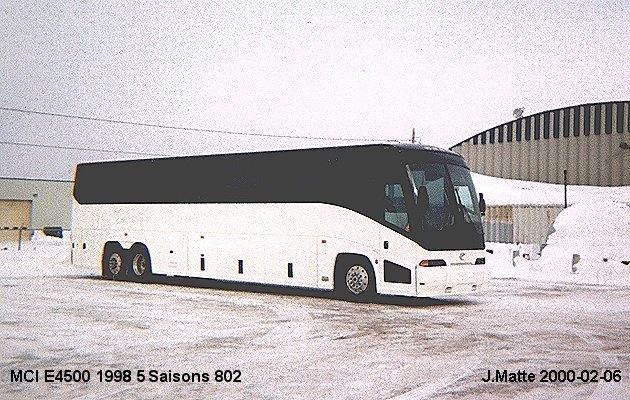 BUS/AUTOBUS: MCI E4500 1998 5 Saisons