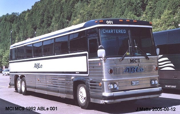 BUS/AUTOBUS: MCI MC 9 1982 ABLE
