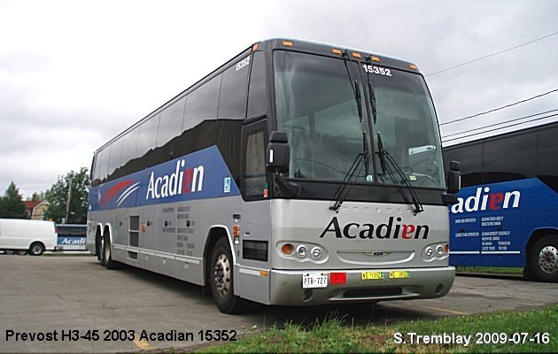BUS/AUTOBUS: Prevost H3-45 2003 Acadian