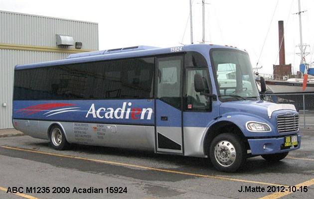 BUS/AUTOBUS: ABC M1235 2009 Acadian