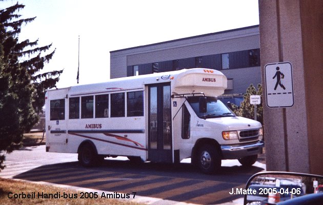 BUS/AUTOBUS: Corbeil Handibus 2005 Amibus
