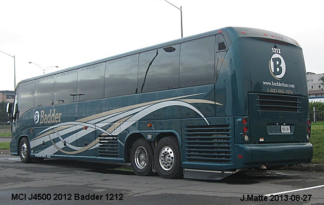 BUS/AUTOBUS: MCI J4500 2012 Badder
