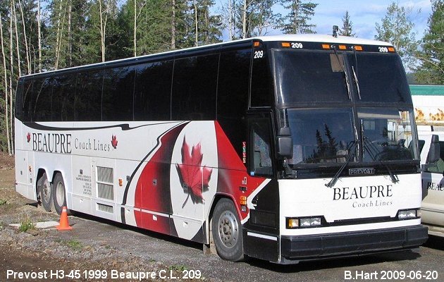 BUS/AUTOBUS: Prevost H3-45 1999 Beaupré Coach Line