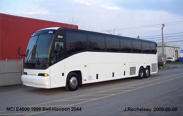 BUS/AUTOBUS: MCI E Type 1998 Bell-Horizon