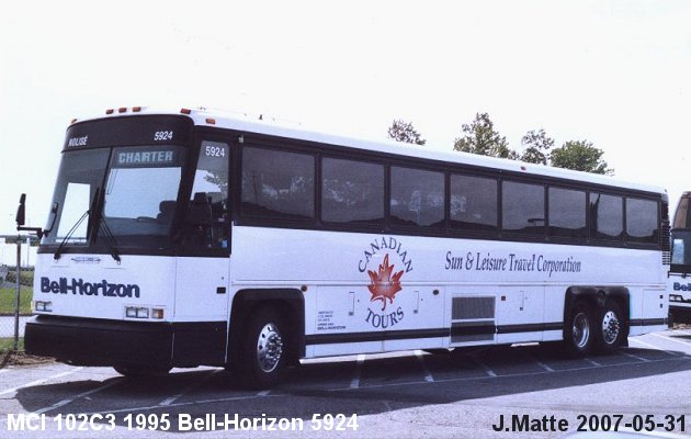 BUS/AUTOBUS: MCI MC 102 C 3 1995 Bell-Horizon