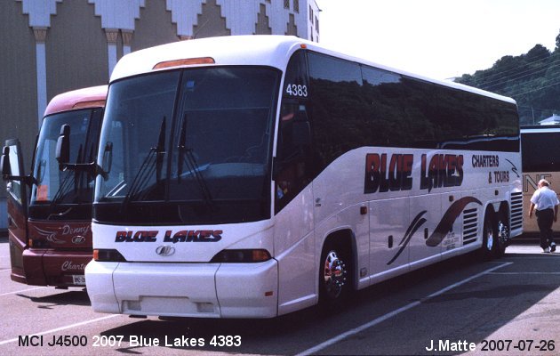 BUS/AUTOBUS: MCI J4500 2007 Blue Lakes