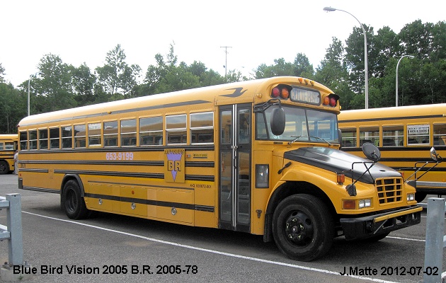 BUS/AUTOBUS: Blue Bird Vision 2005 Autobus B.R.