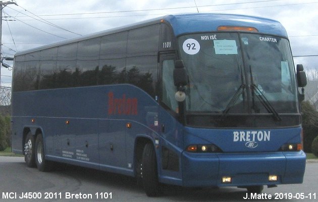 BUS/AUTOBUS: MCI J4500 2011 Breton