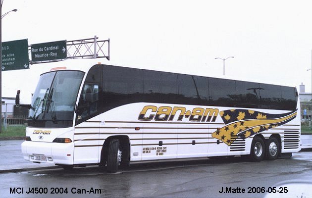 BUS/AUTOBUS: MCI J4500 2004 Can-Am