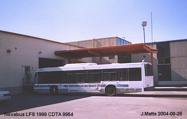 BUS/AUTOBUS: Novabus LFS 1999 CDTA (Albanie)