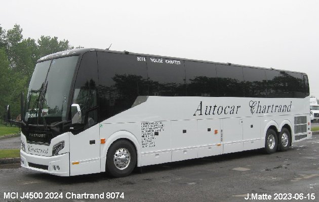 BUS/AUTOBUS: MCI J4500 2024 Chartrand