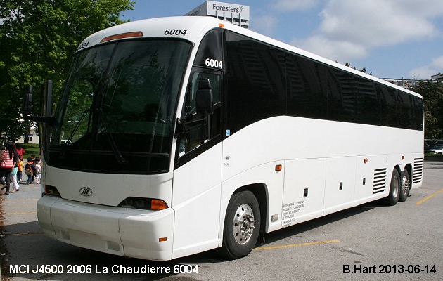 BUS/AUTOBUS: MCI J4500 2006 Chaudiere