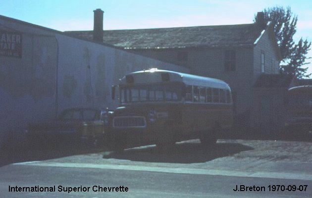 BUS/AUTOBUS: Superior Midi 1966 Chevrette