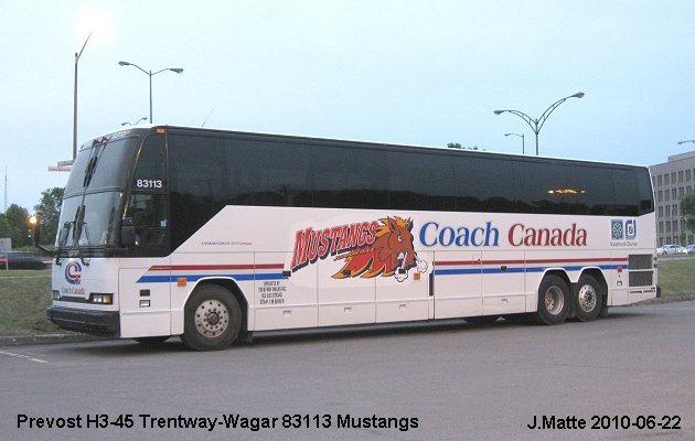 BUS/AUTOBUS: Prevost H3-45 2003 Coach Canada