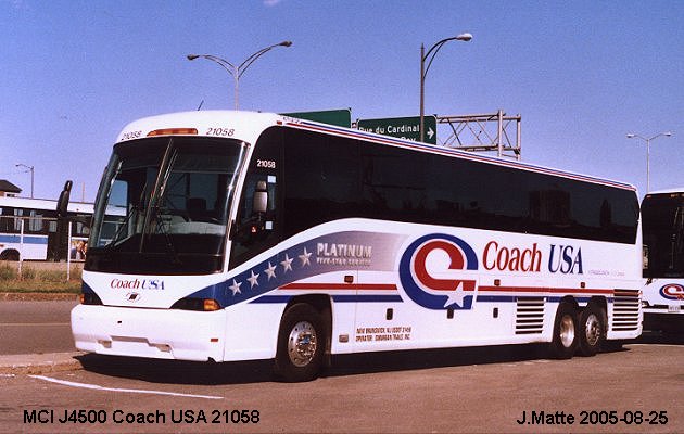 BUS/AUTOBUS: MCI J4500 2005 Coach USA