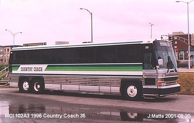 BUS/AUTOBUS: MCI 102A3 1996 Country