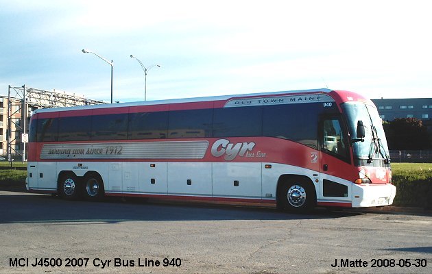 BUS/AUTOBUS: MCI J4500 2007 Cyr