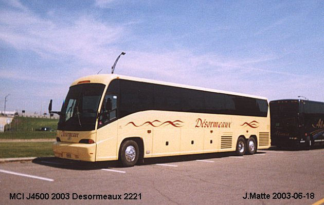 BUS/AUTOBUS: MCI J4500 2003 Desormeaux
