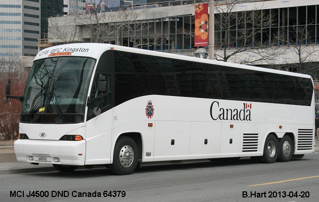 BUS/AUTOBUS: MCI J4500 2007 DND Canada