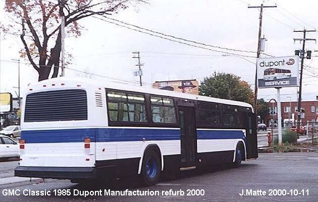 BUS/AUTOBUS: Dupont Industries Classic 2000 Dupont Ind.