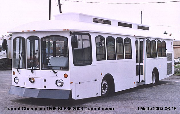 BUS/AUTOBUS: Dupont Industries LFS 2003 Dupont