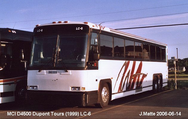 BUS/AUTOBUS: MCI D4500 1998 Dupont (1999)