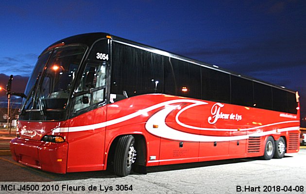 BUS/AUTOBUS: MCI J4500 2010 Fleurs de Lys