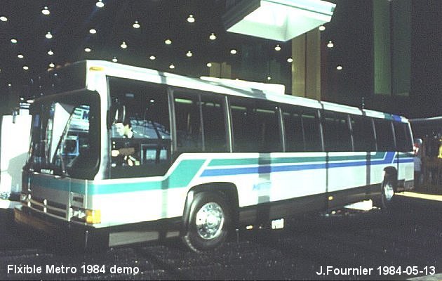 BUS/AUTOBUS: Flxible Metro 1984 Flxible