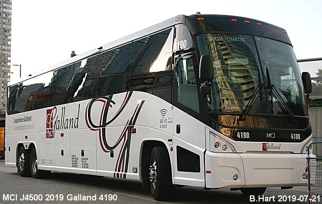 BUS/AUTOBUS: MCI J4500 2019 Galland