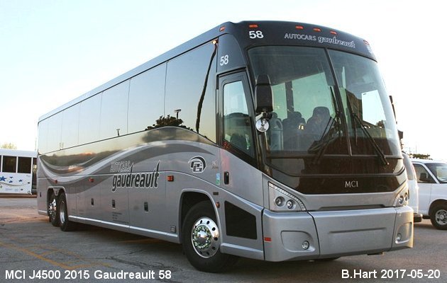 BUS/AUTOBUS: MCI J4500 2015 Gaudreault