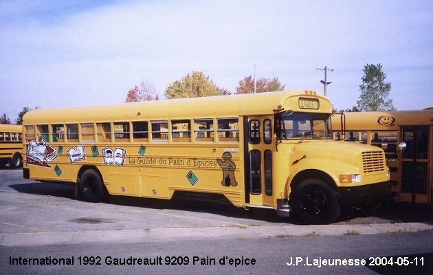 BUS/AUTOBUS: International C30 1992 Gaudreault