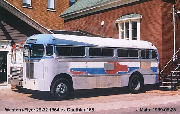 BUS/AUTOBUS: Western Flyer B 28 1954 Gauthier Autobus (Deschambault)