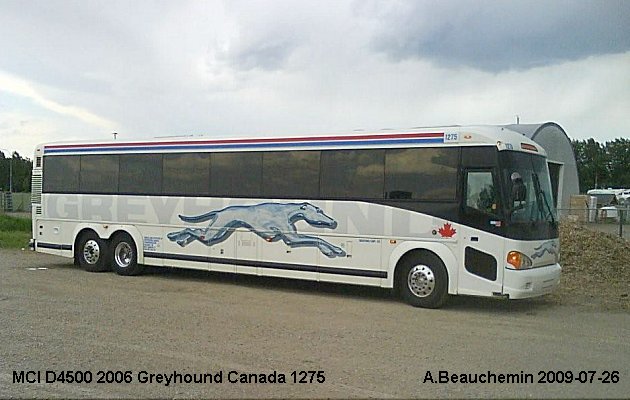 BUS/AUTOBUS: MCI D4500 2006 Greyhound Canada