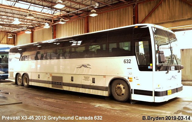 BUS/AUTOBUS: Prevost X3-45 2012 Greyhound Canada