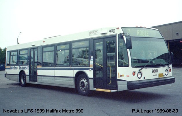 BUS/AUTOBUS: Novabus LFS 1999 Halifax Metro