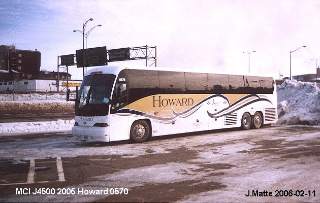 BUS/AUTOBUS: MCI J4500 2005 Howard