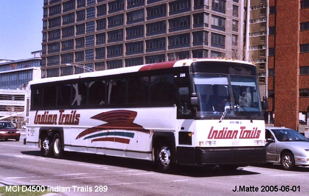 BUS/AUTOBUS: MCI D4500 2002 Indian Trails