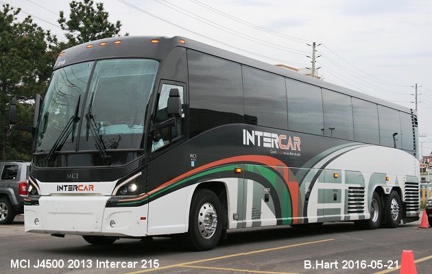 BUS/AUTOBUS: MCI J4500 2013 Intercar