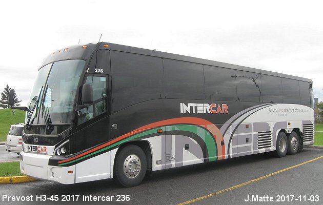 BUS/AUTOBUS: MCI J4500 2017 Intercar