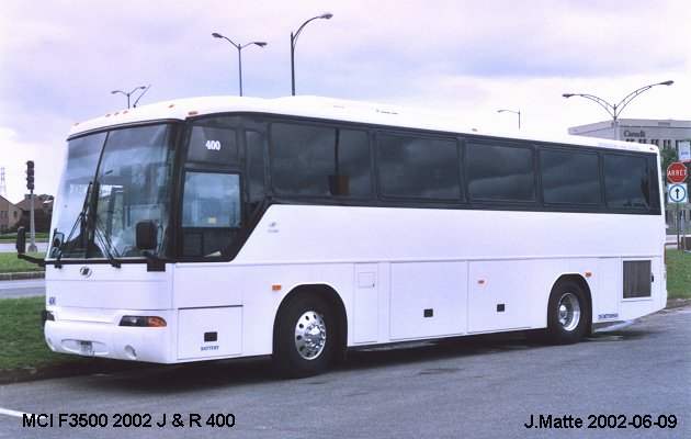 BUS/AUTOBUS: MCI F3500 2002 J & R