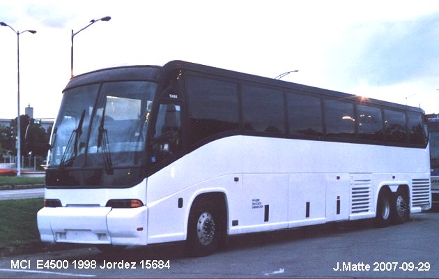 BUS/AUTOBUS: MCI E 4500 1998 Jordez