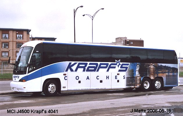 BUS/AUTOBUS: MCI J4500 2004 Krapfs