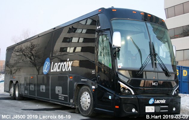 BUS/AUTOBUS: MCI J4500 2019 Lacroix