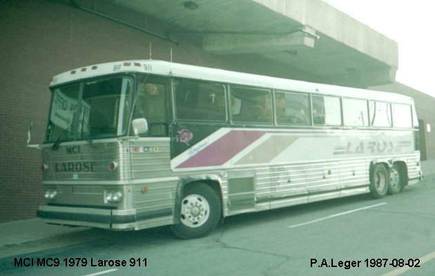 BUS/AUTOBUS: MCI MC9 1979 Larose