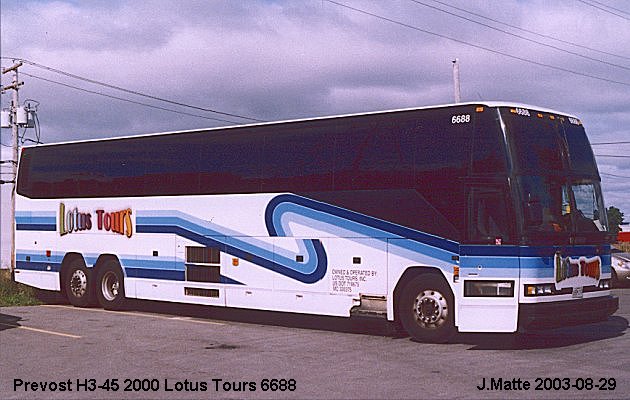 BUS/AUTOBUS: Prevost H3-45 2000 Lotus Tours