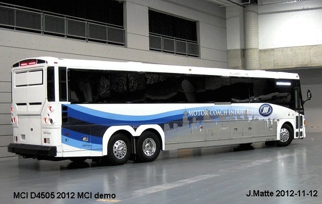 BUS/AUTOBUS: MCI D4505 2012 MCI