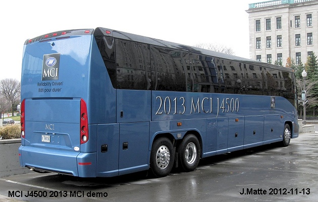 BUS/AUTOBUS: MCI J4500 2013 MCI