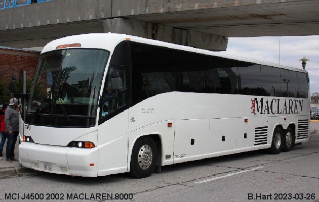 BUS/AUTOBUS: MCI J4500 2002 Maclaren