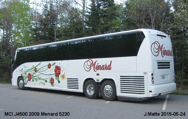 BUS/AUTOBUS: MCI J4500 2009 Menard