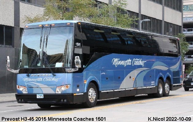 BUS/AUTOBUS: Prevost H3-45 2015 Minnesota Coaches